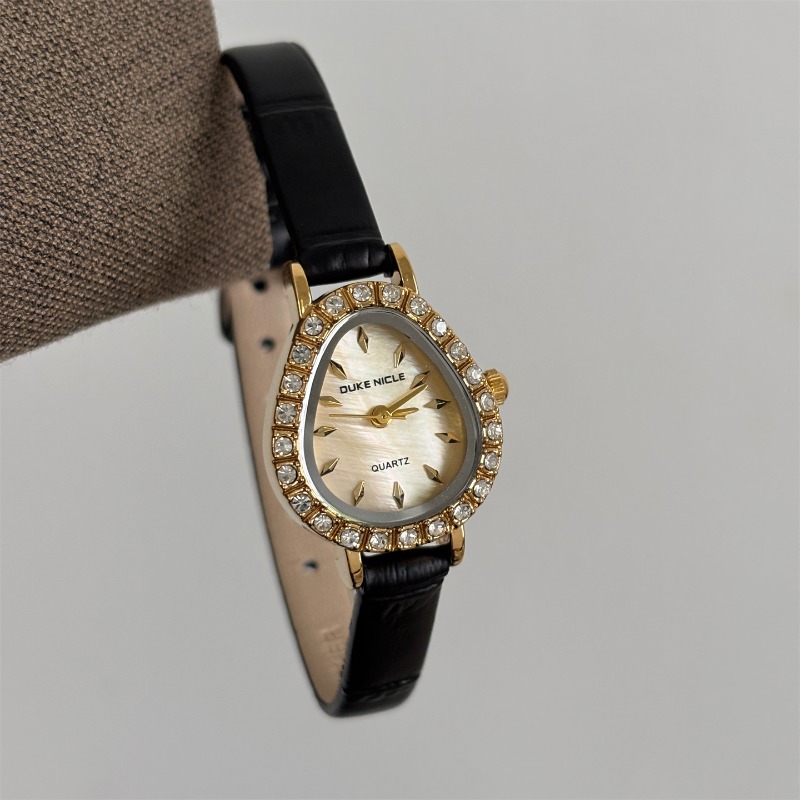 Luxury Watch Gold And Black - Jam Tangan Wanita Mewah Quartz Emas