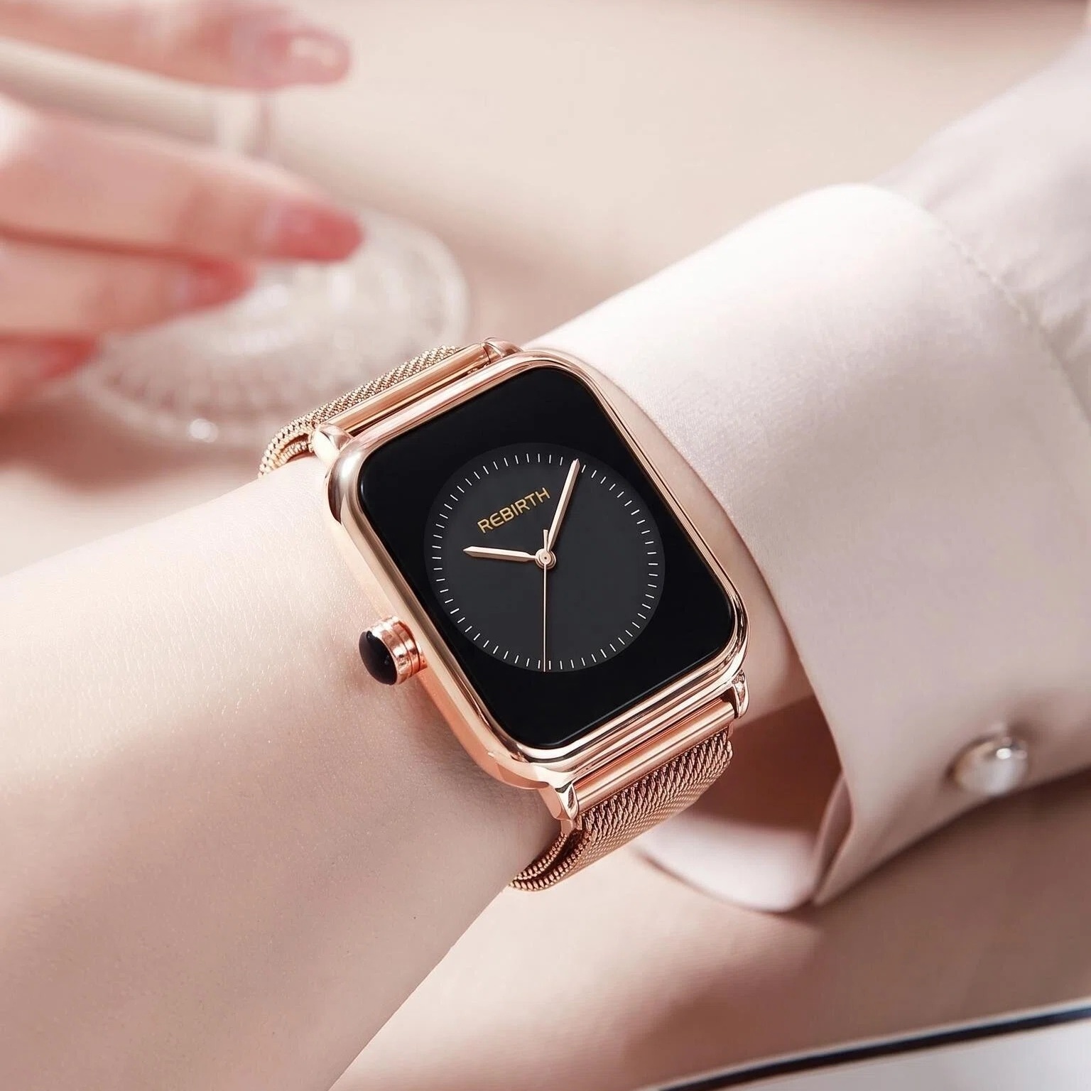Jam Tangan Wanita Mewah Ringan - Luxury Watch Gold And Black ulasan dan harga