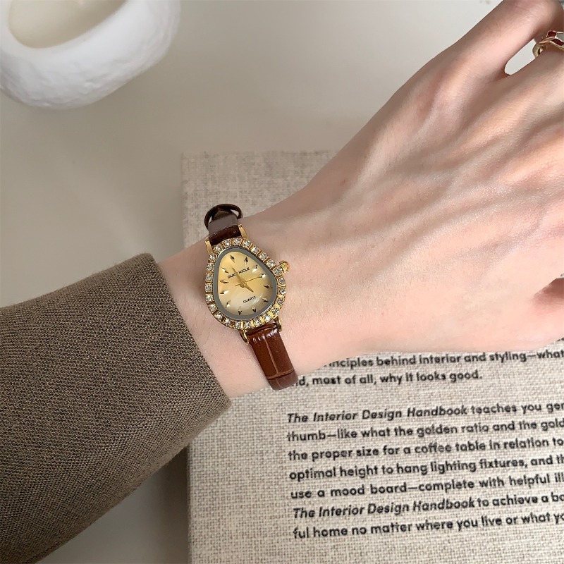 Jam Tangan Wanita Mewah Quartz - Luxury Watch Gold And Black ulasan dan harga